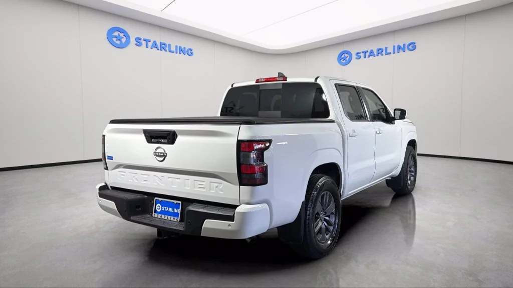 2025 Nissan Frontier SV - Photo 8
