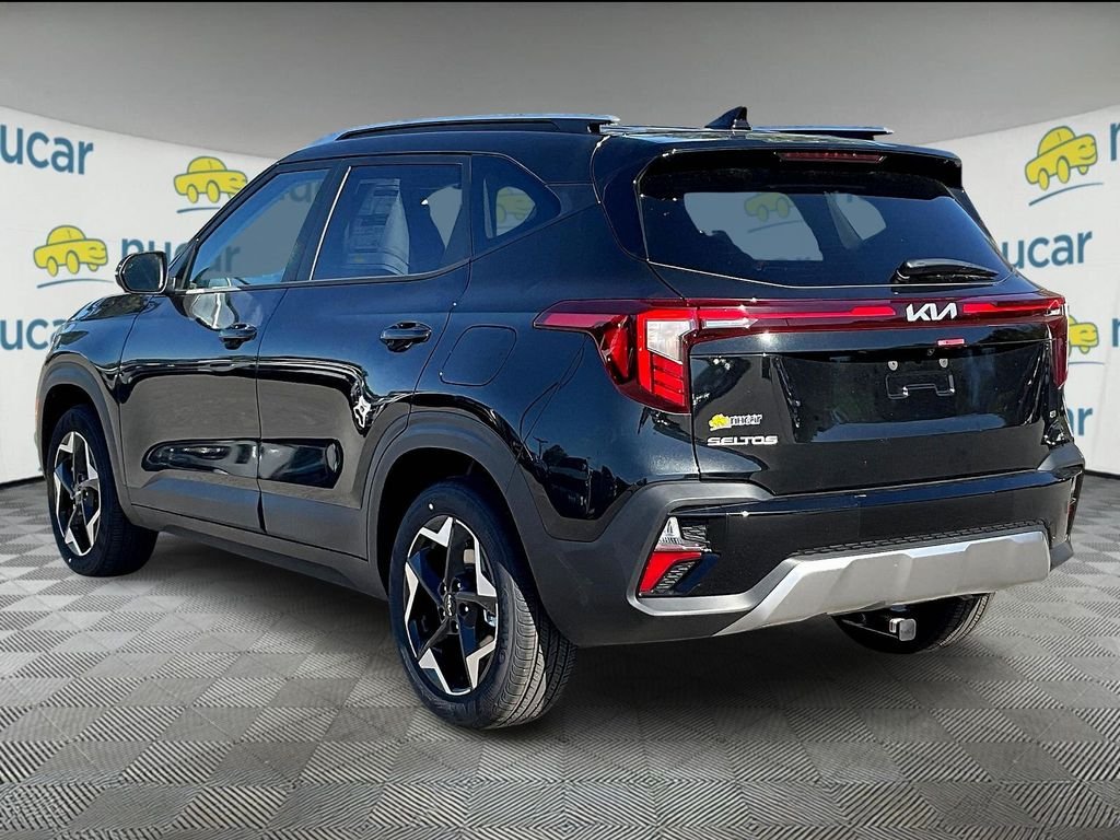 New 2026 Fusion Black Kia S image 4