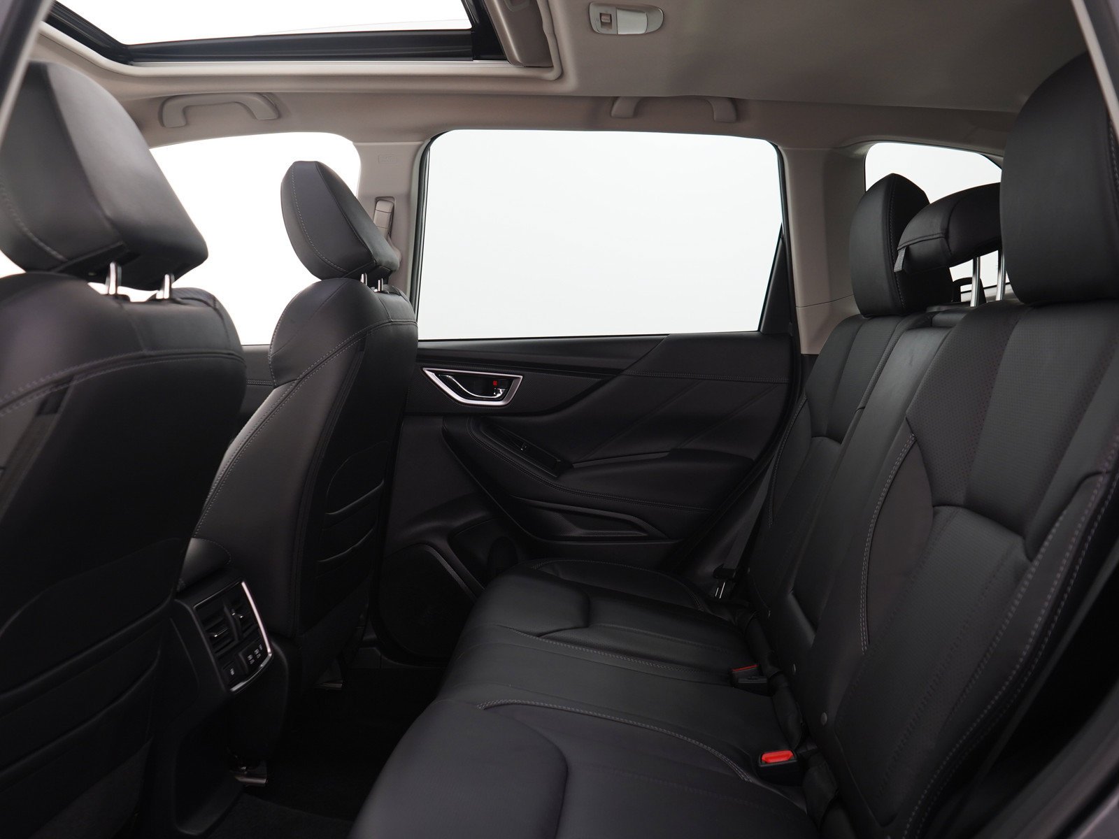 Used 2023 Magnetite Gray Metallic Subaru Touring image 19