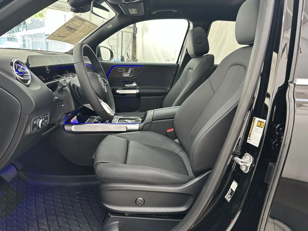 New 2026 Black Mercedes-Benz GLB 250 image 18