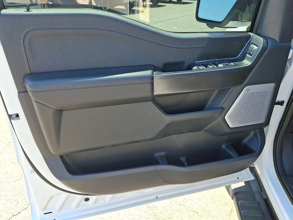 Used 2025 White Ford Lariat image 13