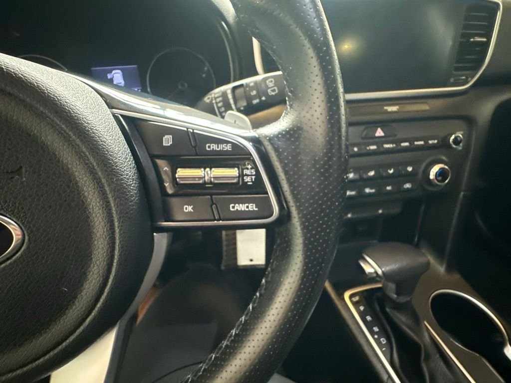 Used 2022 White Kia Nightfall image 14