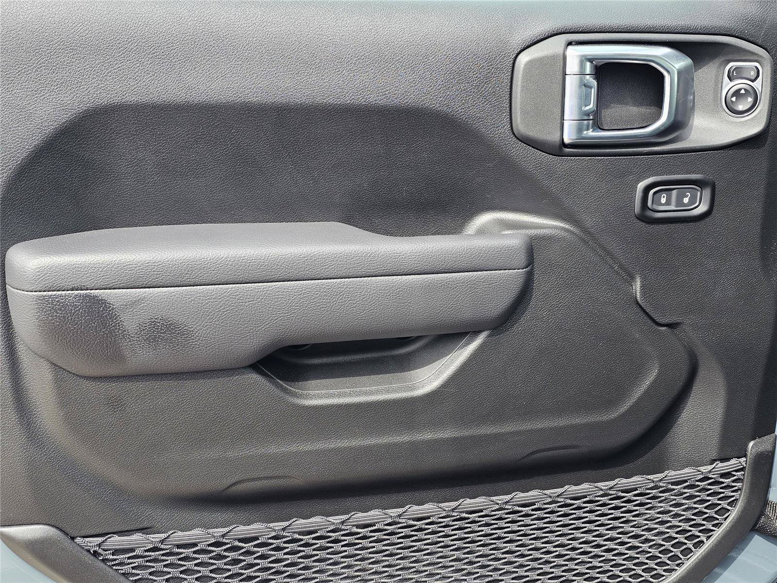 2025 Jeep Wrangler 4-Door Rubicon - Photo 15