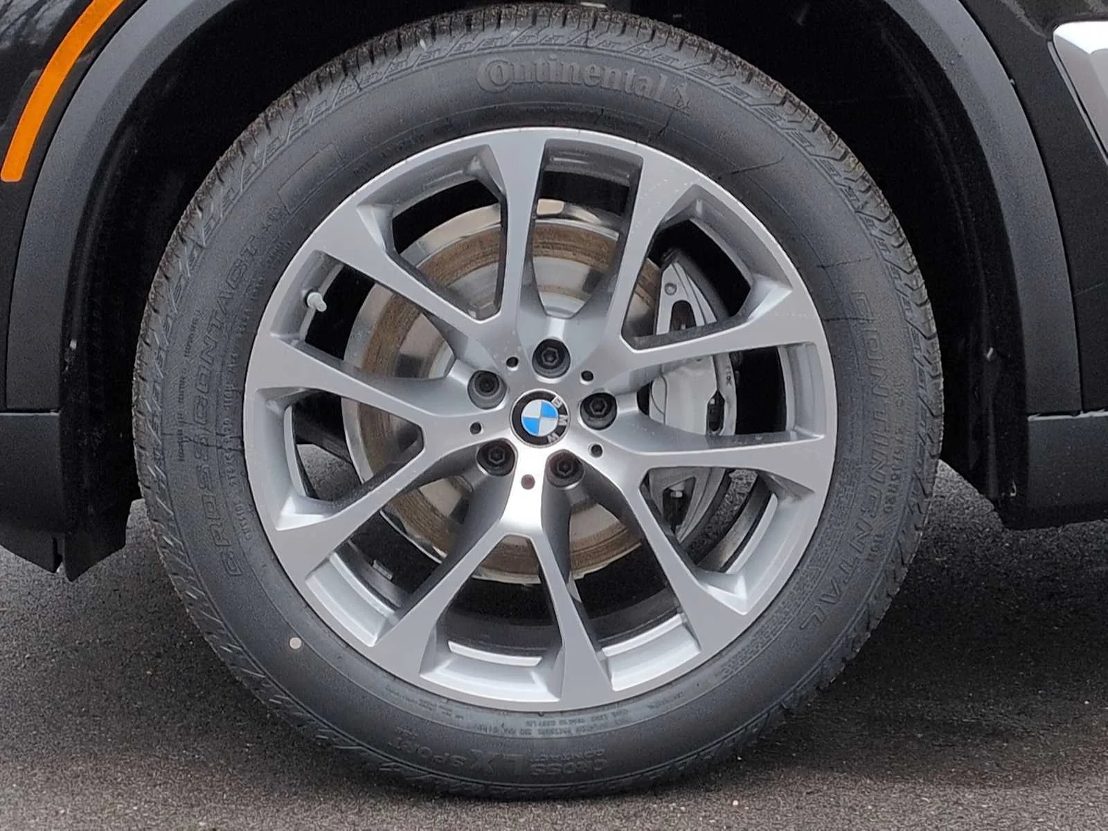 New 2026 Black Sapphire Metallic BMW xDrive40i image 20