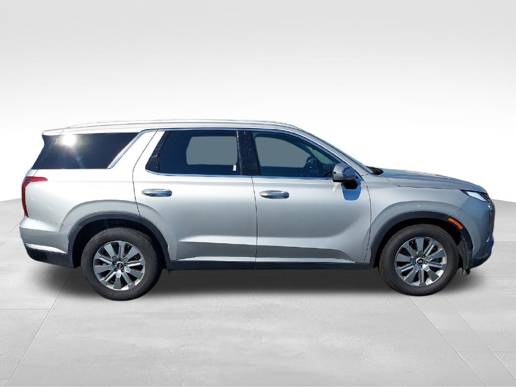 Used 2024 Silver Hyundai SEL image 6