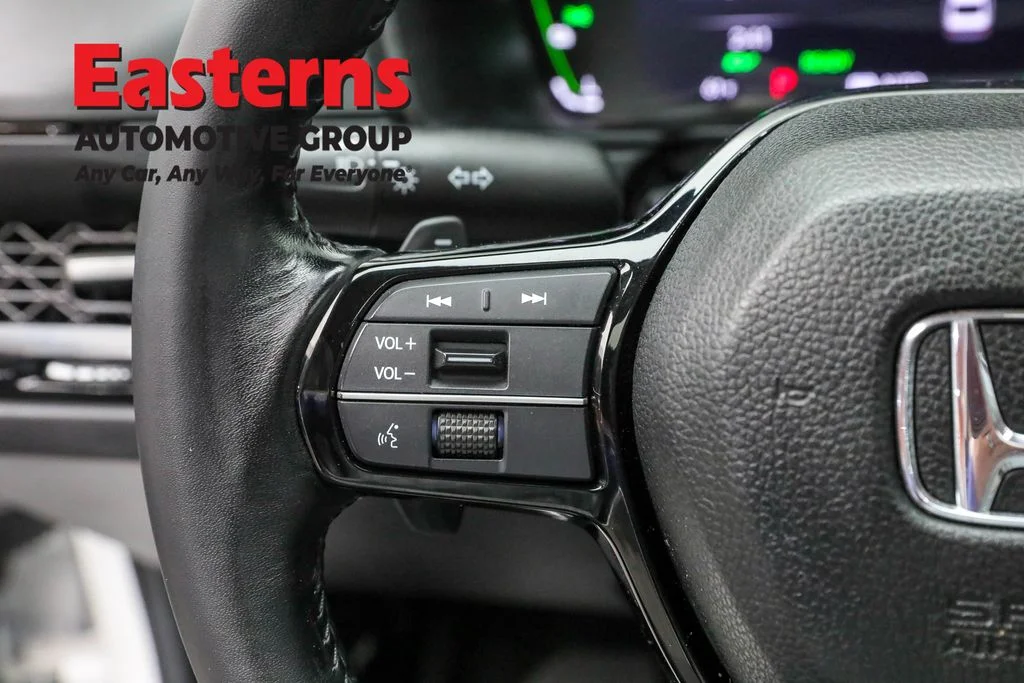 Used 2024 White Honda Touring image 15
