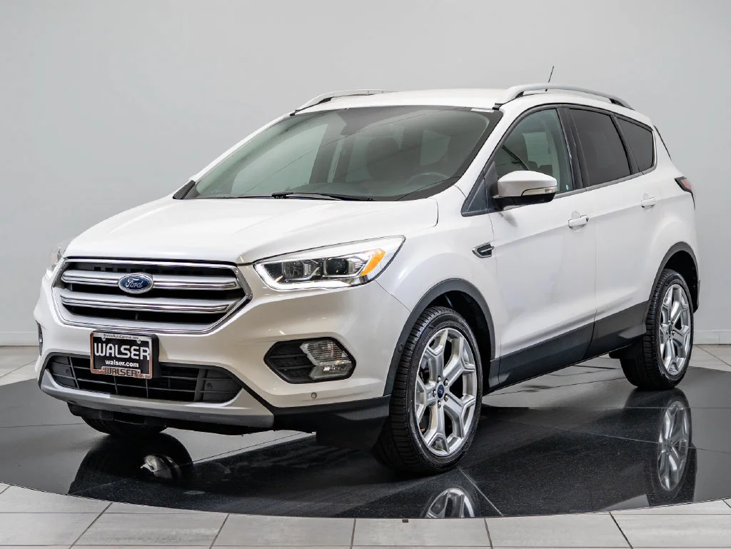 Used 2018 White Platinum Clearcoat Metallic Ford Titanium image 1