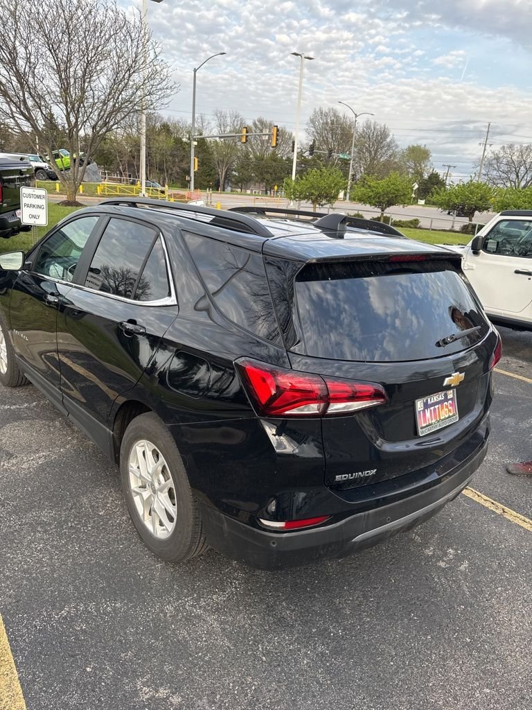 Used 2022 Chevrolet Equinox LT with VIN 3GNAXKEV8NL277092 for sale in Kansas City