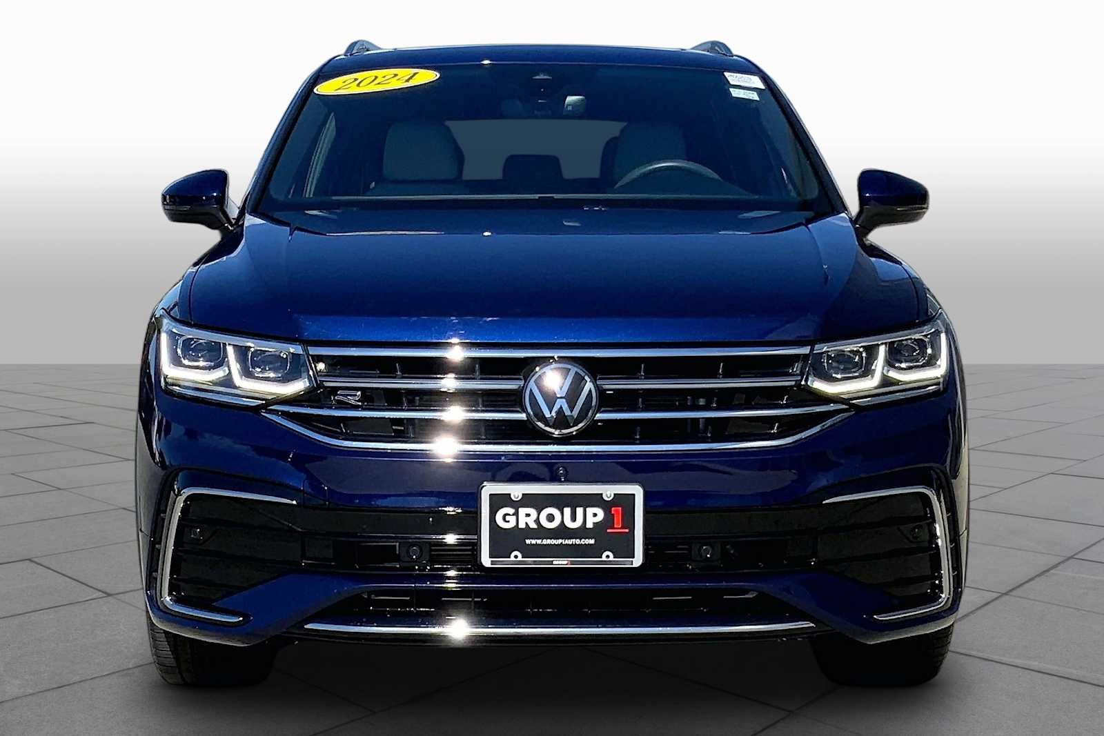 Used 2024 Atlantic Blue Metallic Volkswagen SEL R-Line image 3
