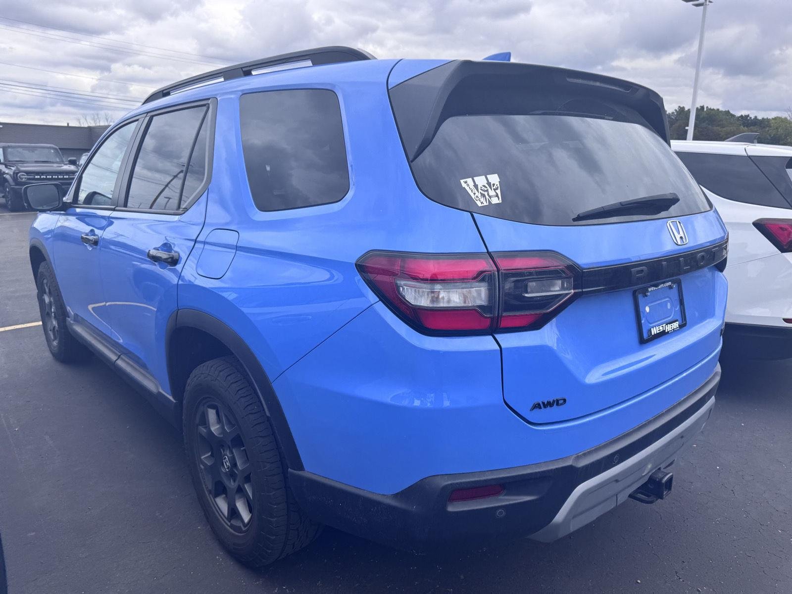 Used 2025 Diffused Sky Blue Pearl Honda TrailSport image 6
