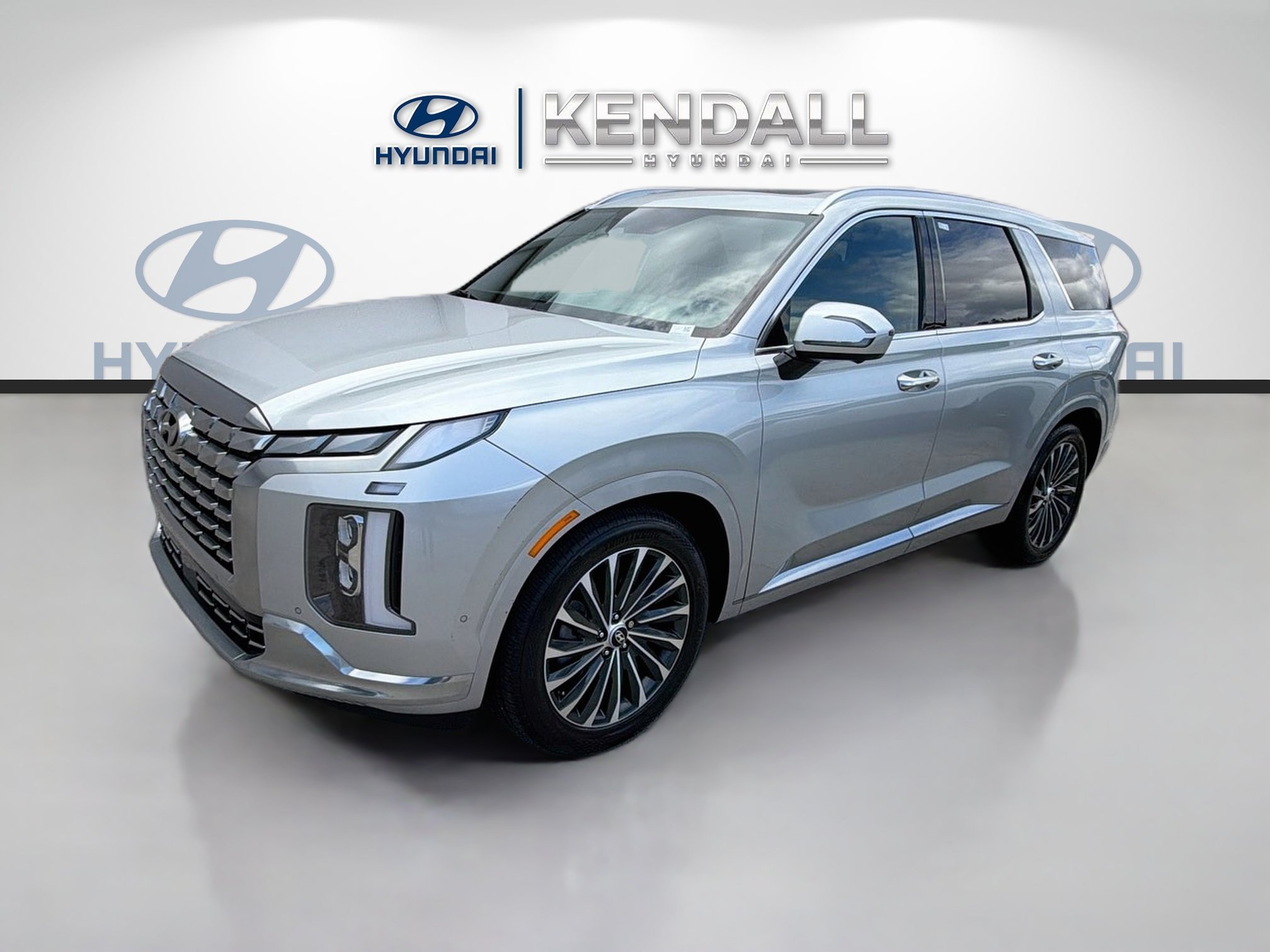 Certified Used 2023 Typhoon Silver Hyundai Calligraphy image 3