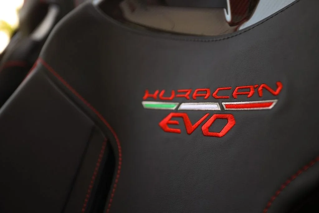 Used 2020 Nero Noctis Lamborghini Base image 49