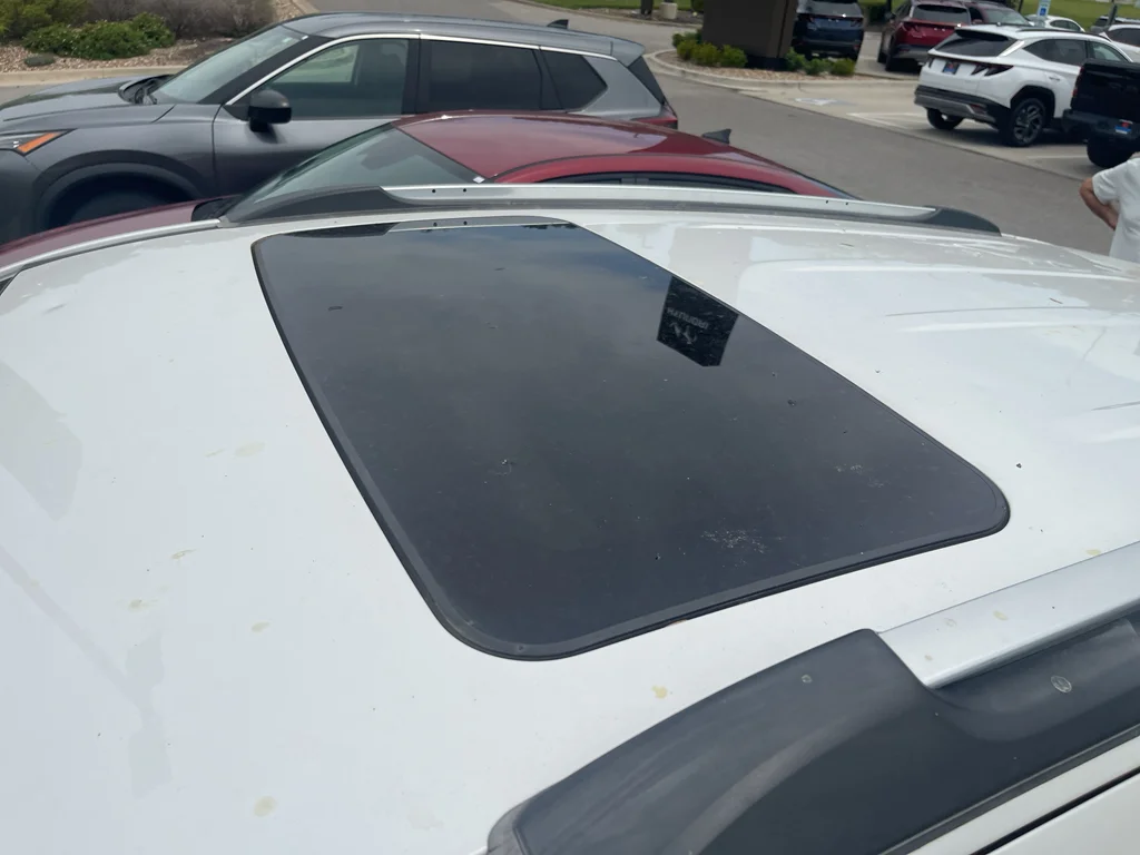 Used 2014 White Pearl Tricoat Buick Leather image 3