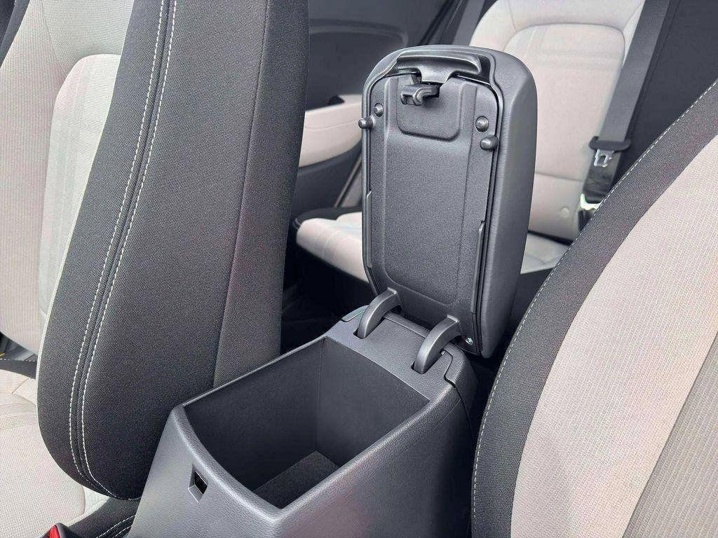 New 2026 Black Hyundai SEL image 18
