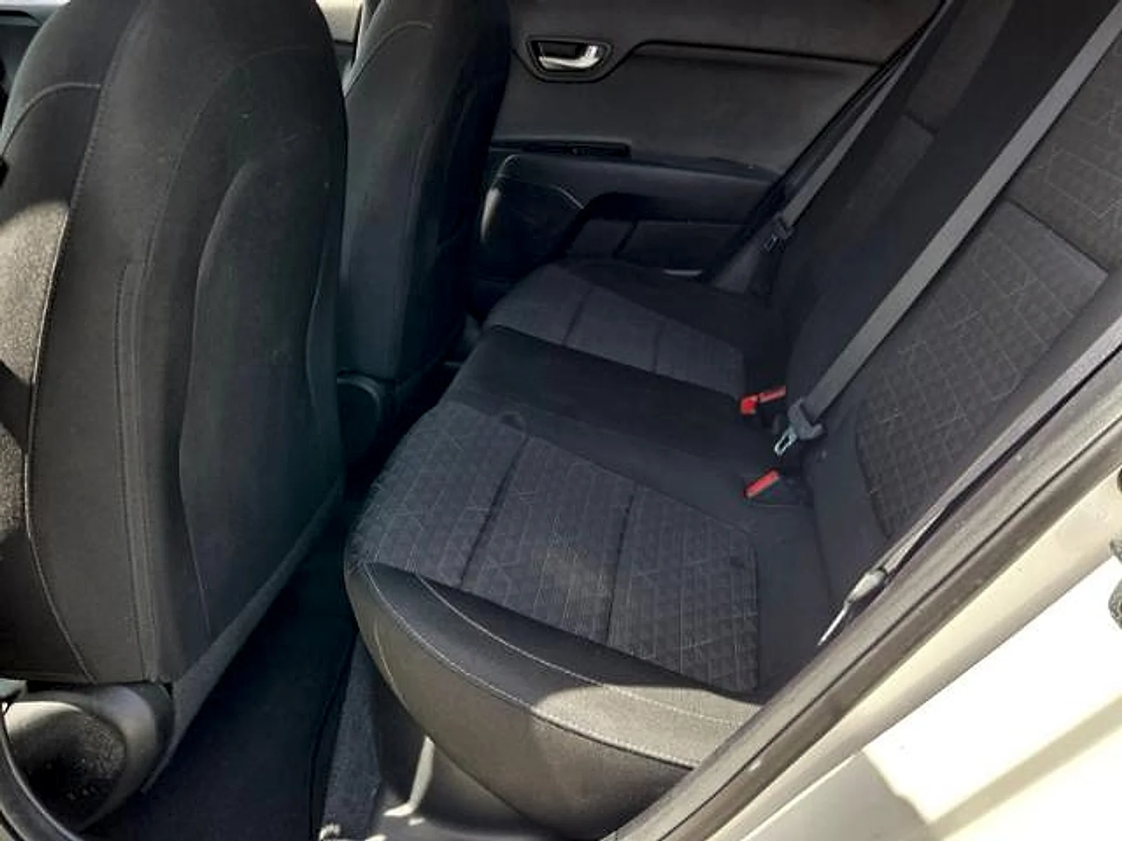 Used 2019 Clear White Kia S image 8