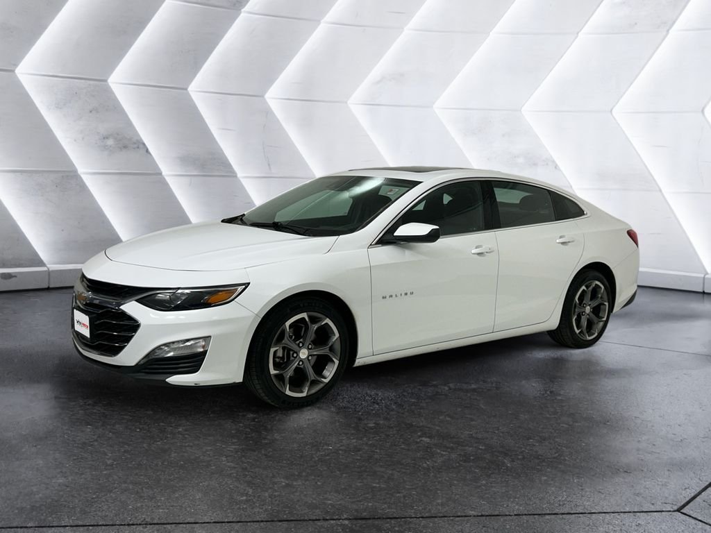 Used 2024 White Chevrolet LT image 3