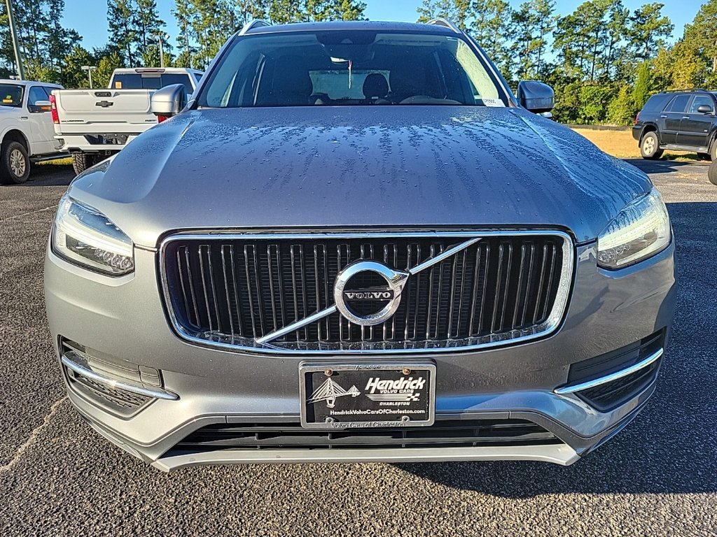 Used 2019 Gray Volvo T6 Momentum image 2