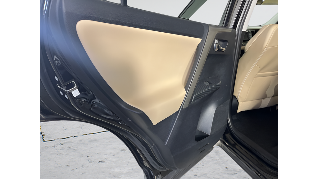 Used 2015 Black Toyota Limited image 11