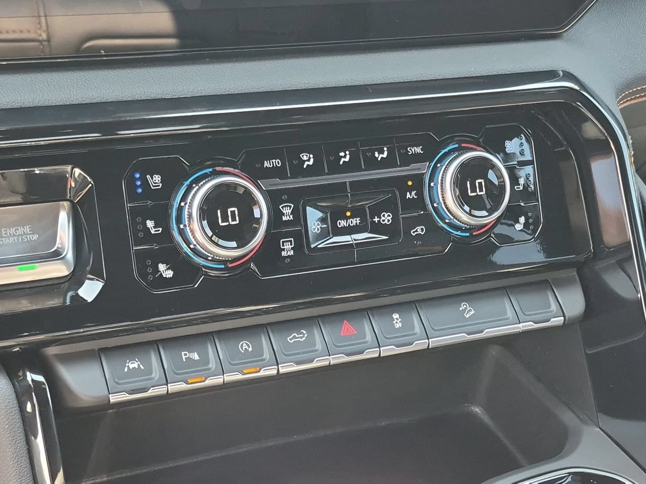 2026 GMC Sierra 1500 AT4 - Photo 11