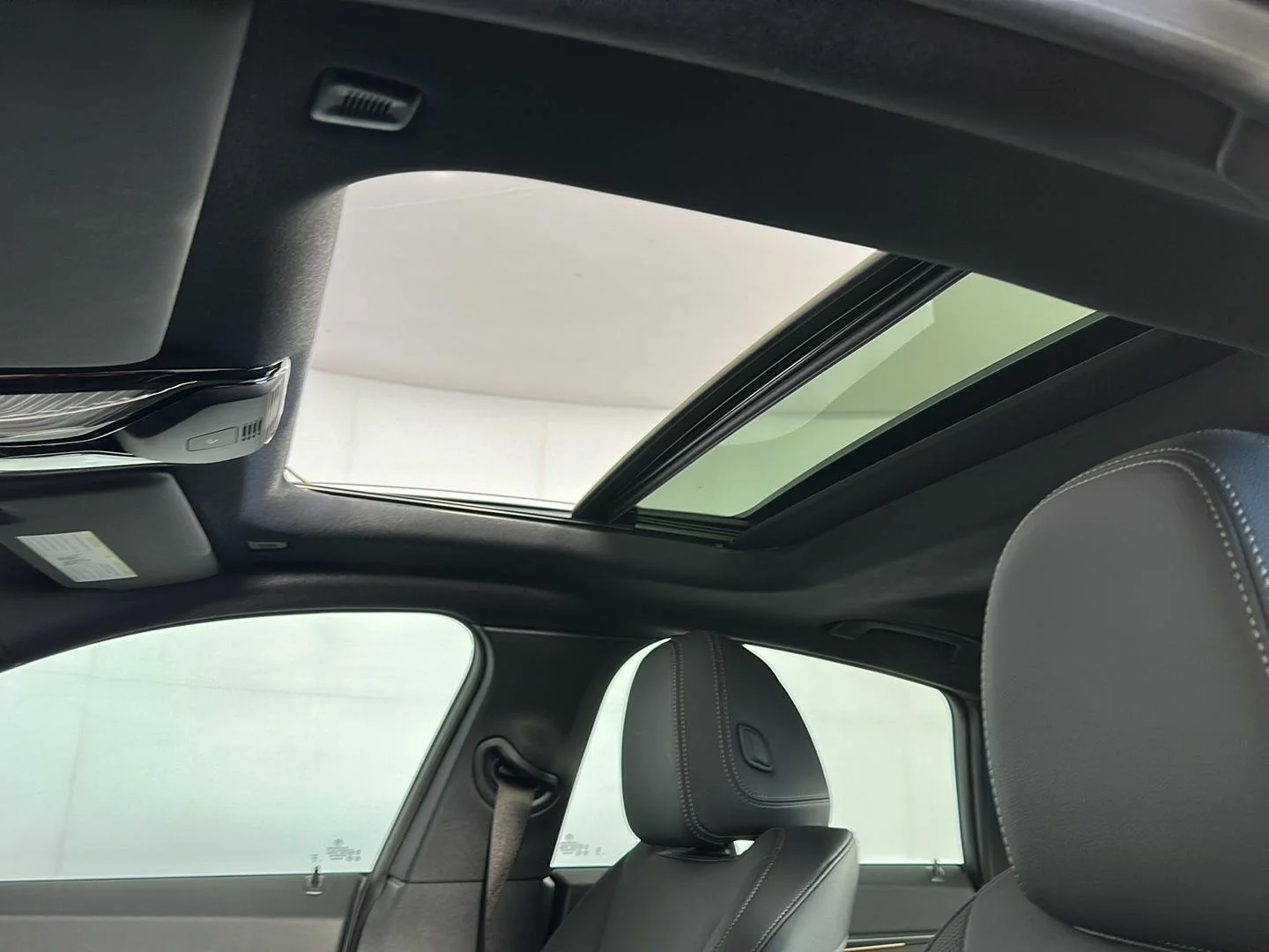 Used 2023 Skyscraper Grey Metallic BMW eDrive40 image 39