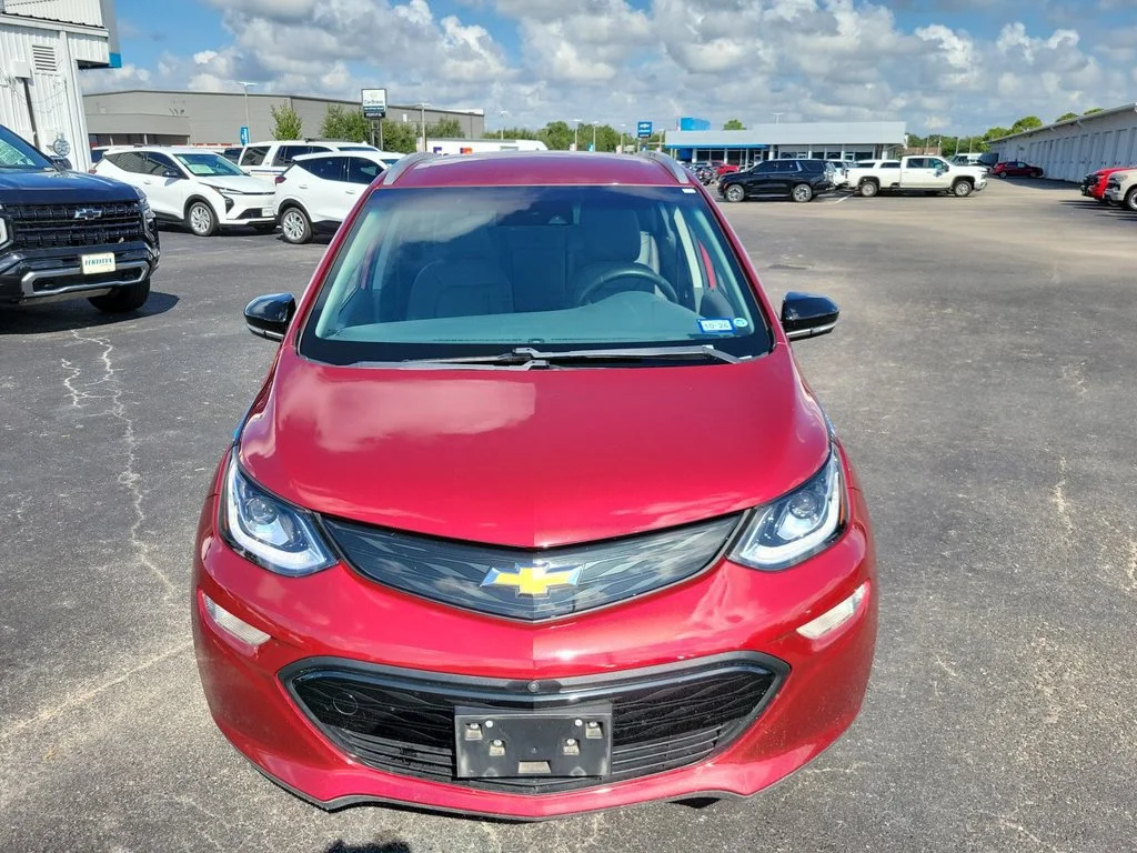 Certified Used 2017 Includes (TUS) Black grille. Chevrolet Premier image 28