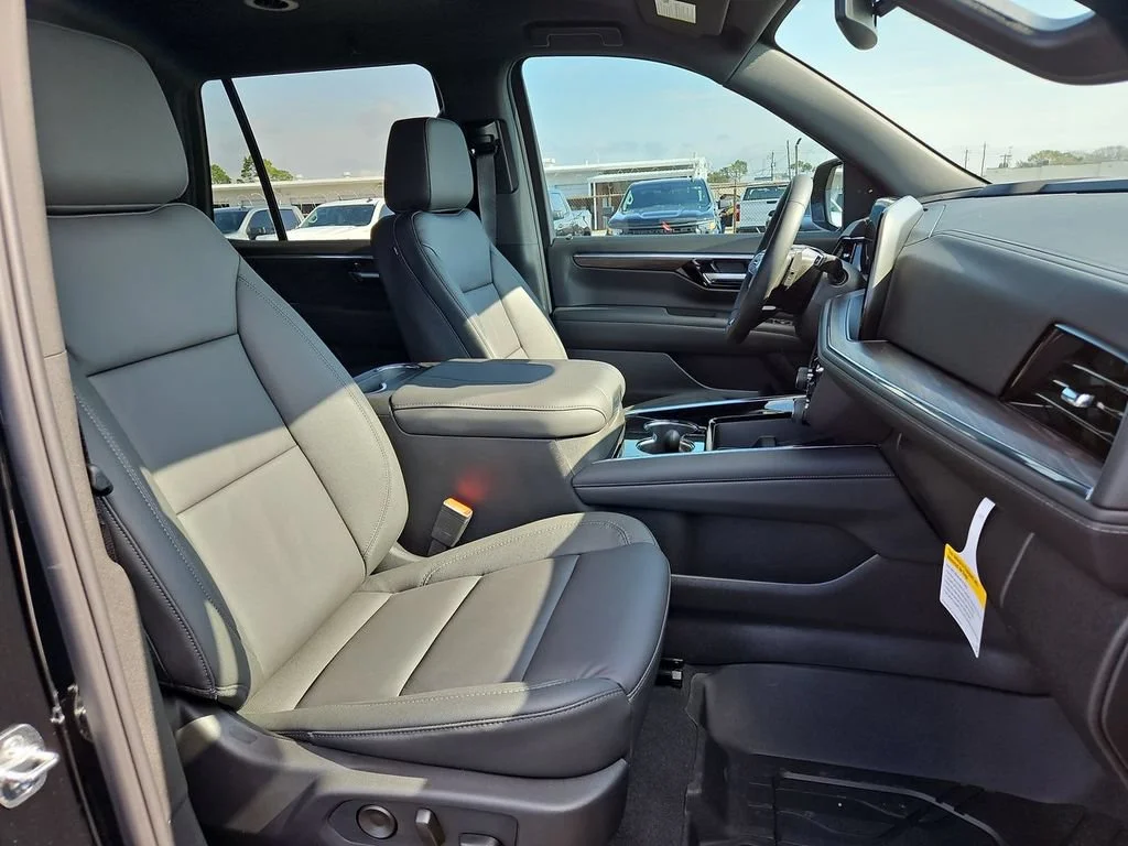 New 2026 Black Chevrolet LT image 20