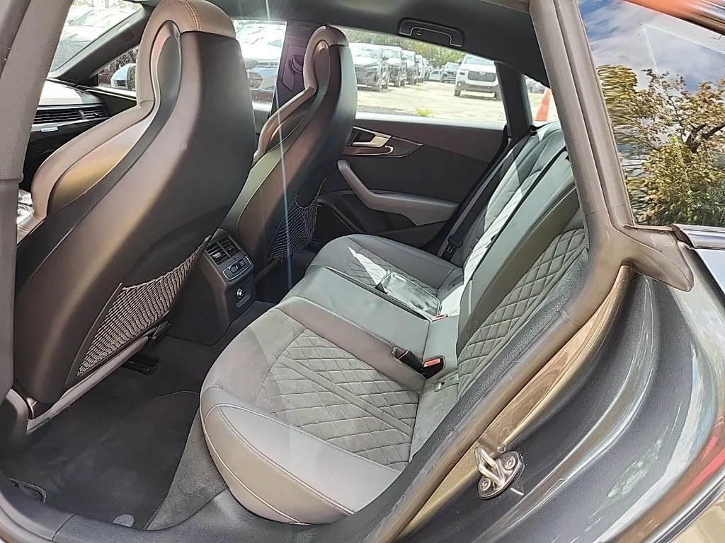 Used 2018 Daytona Gray Pearl Effect Audi Prestige image 3