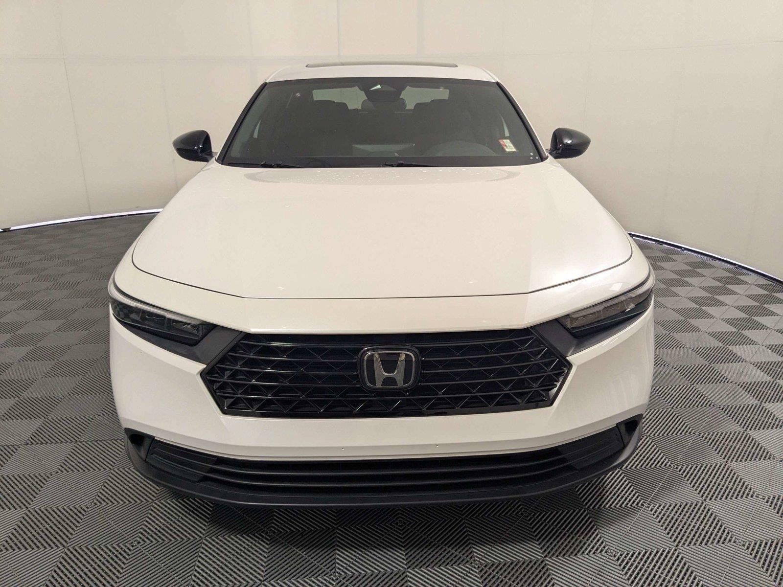 Used 2023 Platinum White Pearl Honda Sport image 3