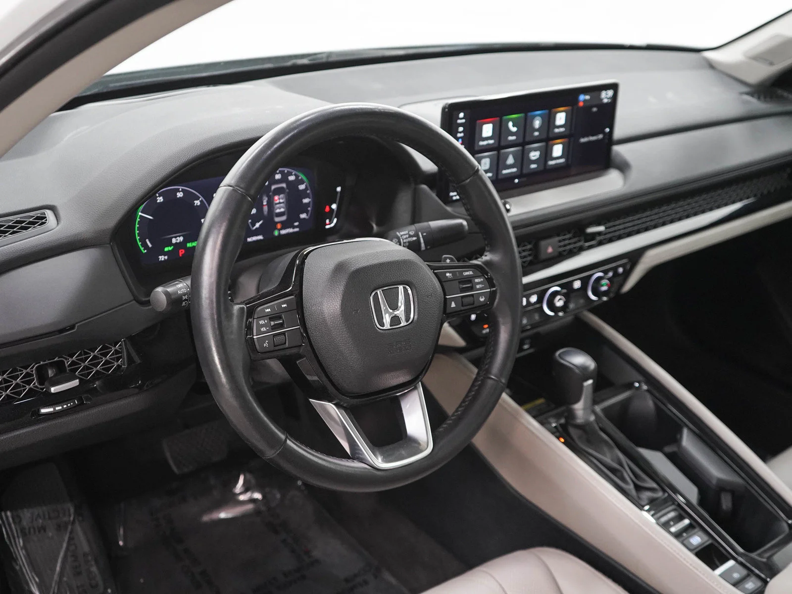 Used 2023 White Honda Touring image 19