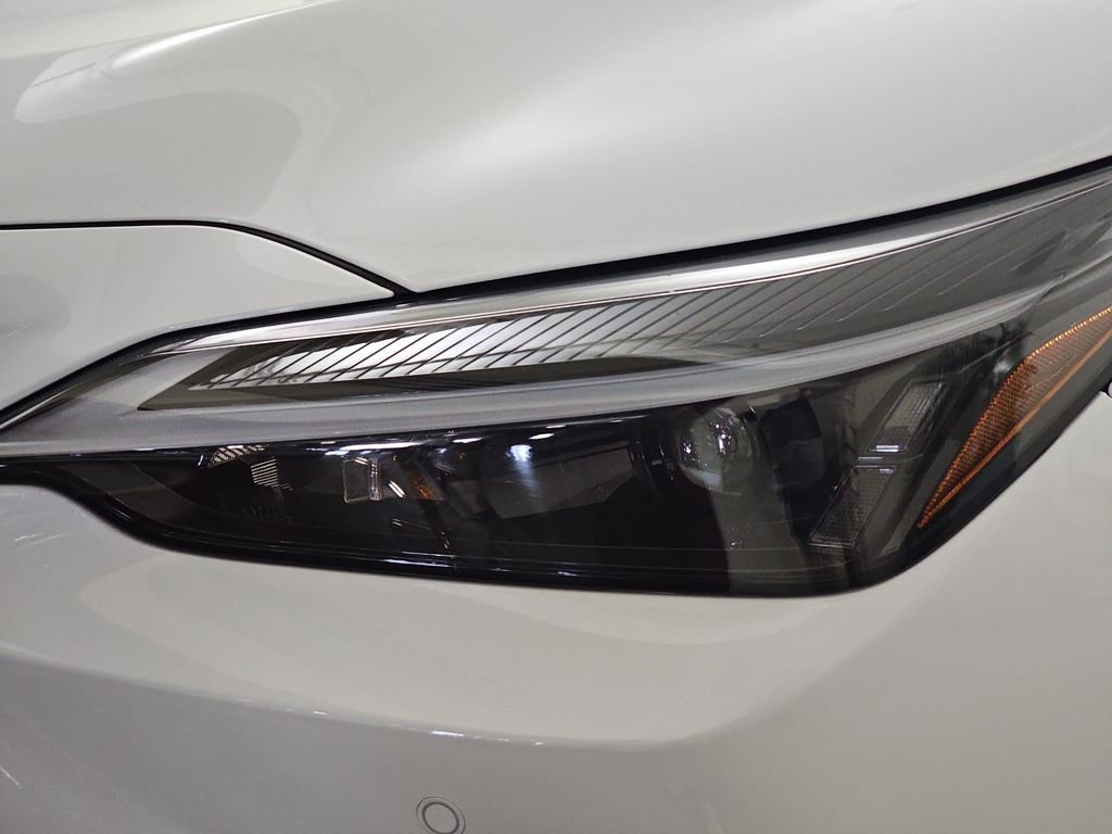 New 2026 Ultra White Lexus PREMIUM PLUS AWD image 32