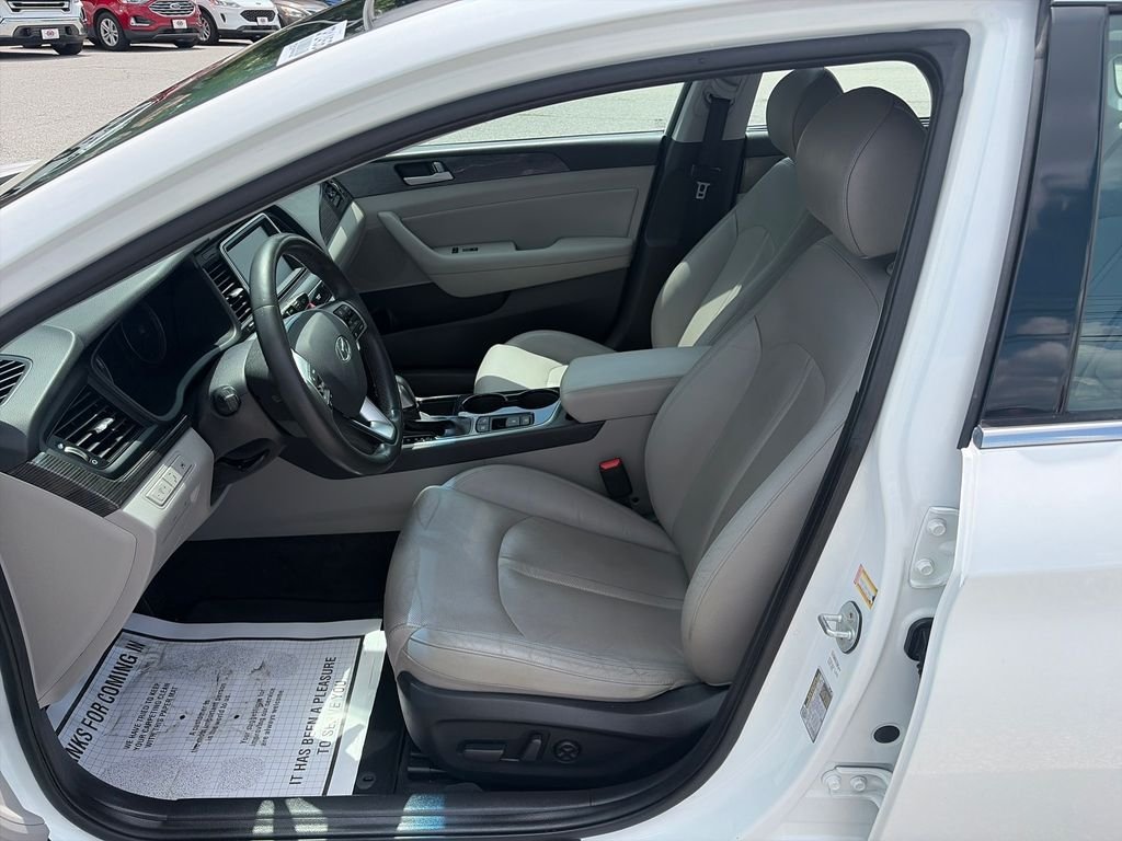 Used 2019 White Hyundai Limited image 10