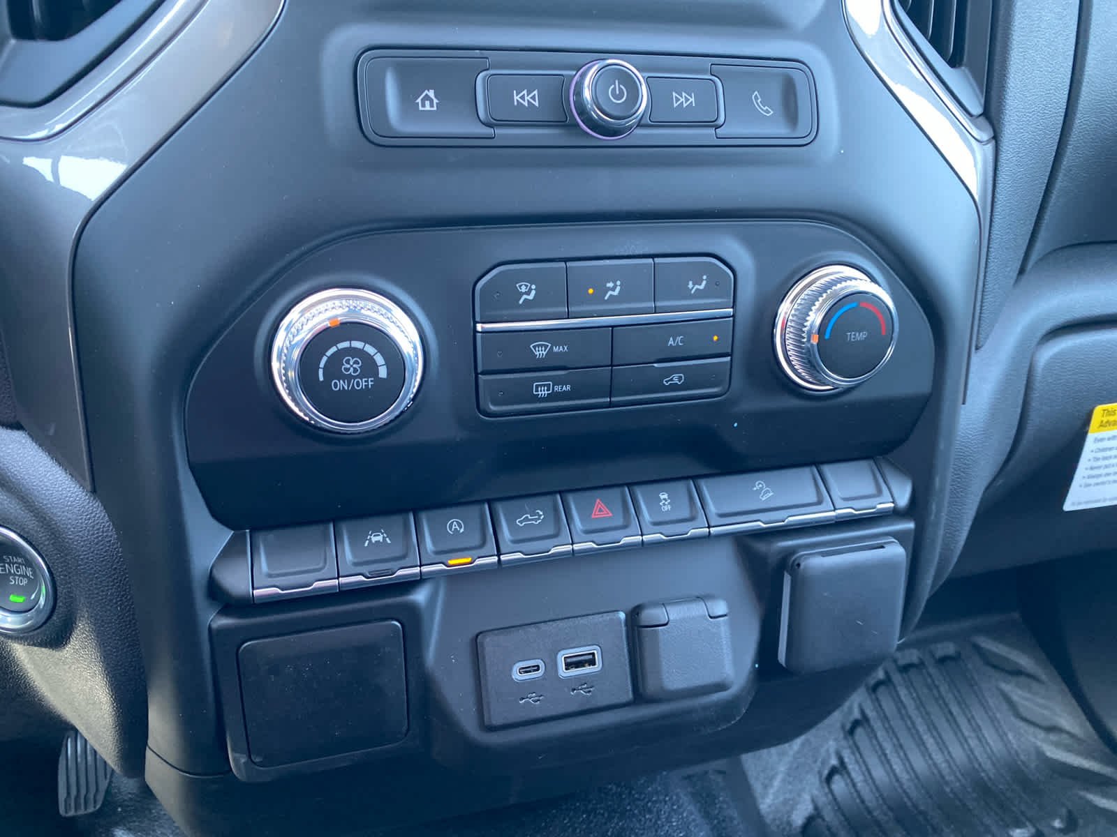 New 2026 Onyx Black GMC Pro image 18