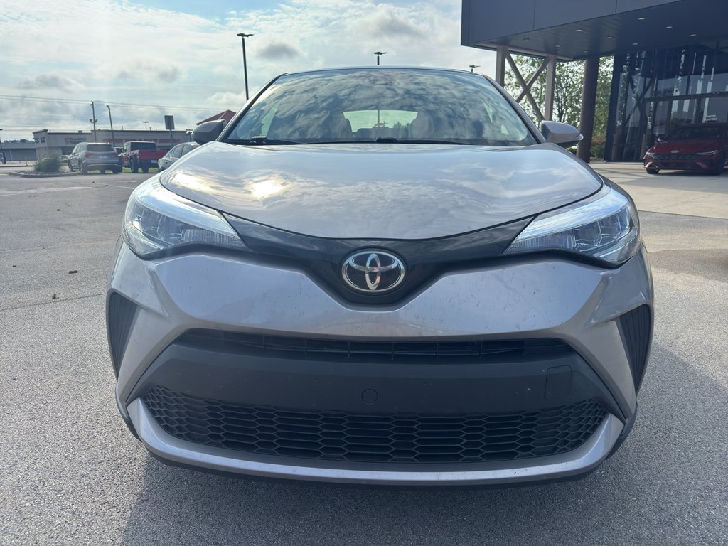 Used 2020 Silver Knockout Metallic Toyota LE image 8