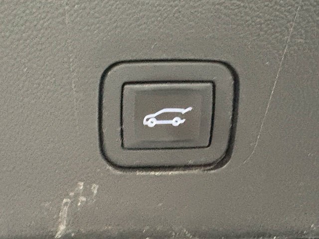 Used 2018 Black Chevrolet Premier image 8