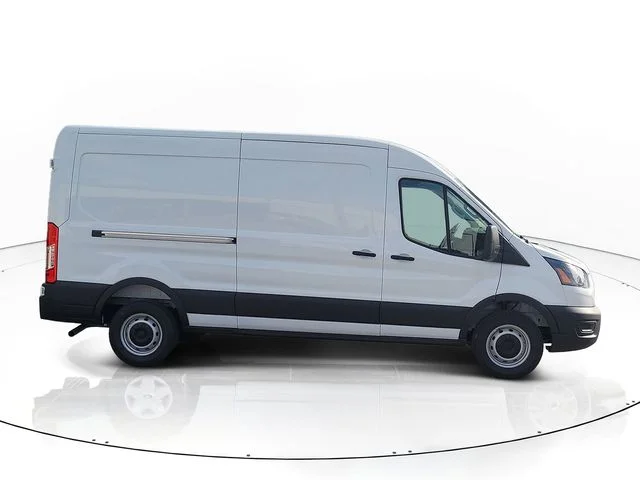 New 2026 Oxford White Ford Base image 4