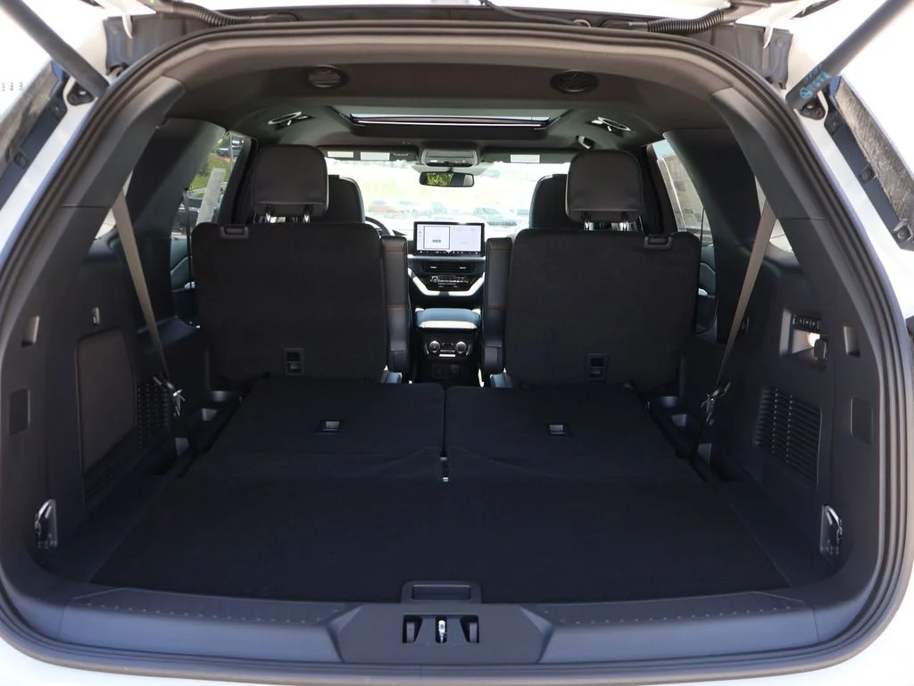 New 2026 Star White Metallic Tri-Coat Ford Tremor® image 15