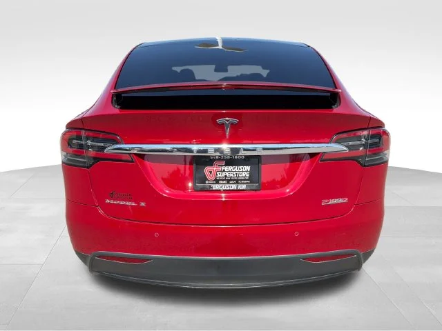 Used 2018  Tesla P100D image 6