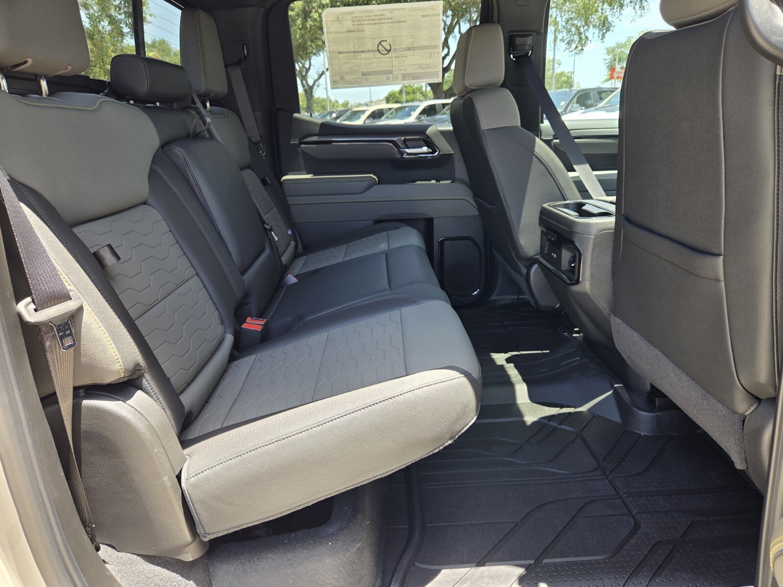 2026 Chevrolet Silverado 1500 ZR2 - Photo 16