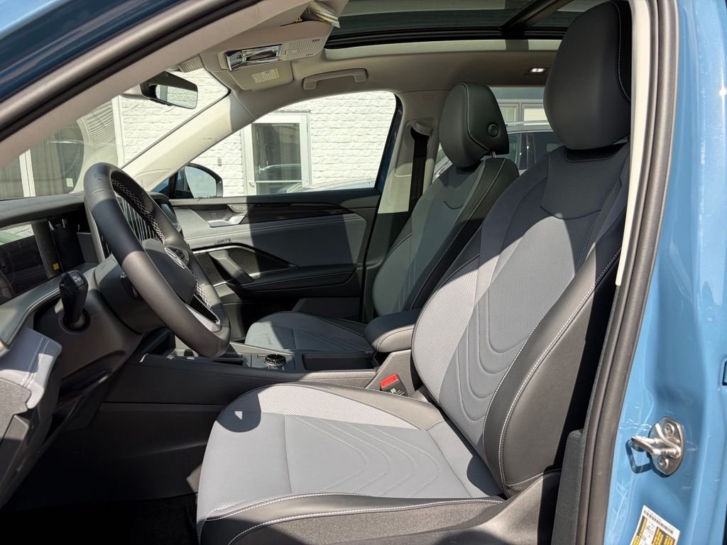 New 2026 Monterey Blue Pearl Volkswagen 2.0T SE image 7