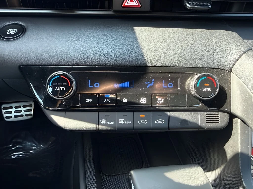 Used 2026 Charcoal Hyundai SEL Sport image 19