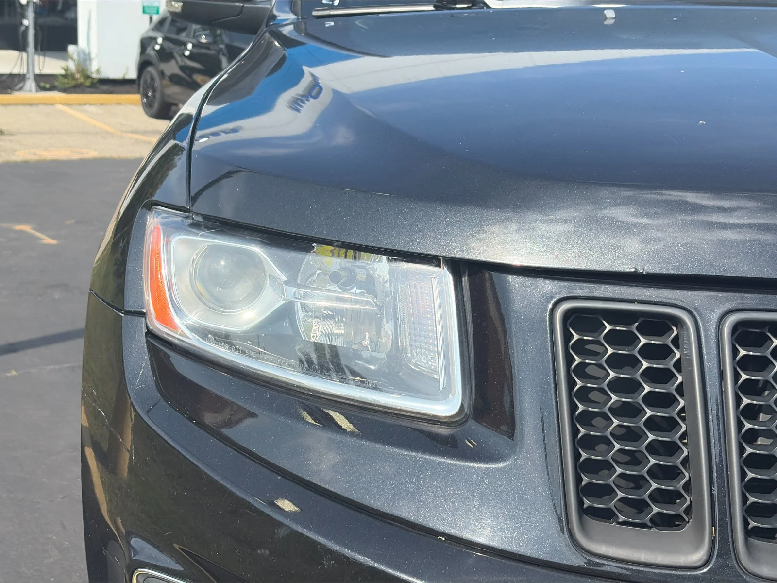 Used 2014 Brilliant Black Crystal Pearlcoat Jeep Limited image 9