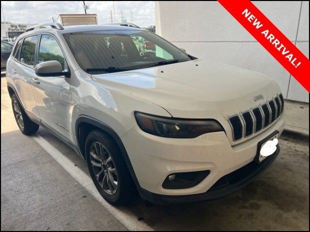 Used 2019 Bright White Clearcoat Jeep Latitude Plus image 3