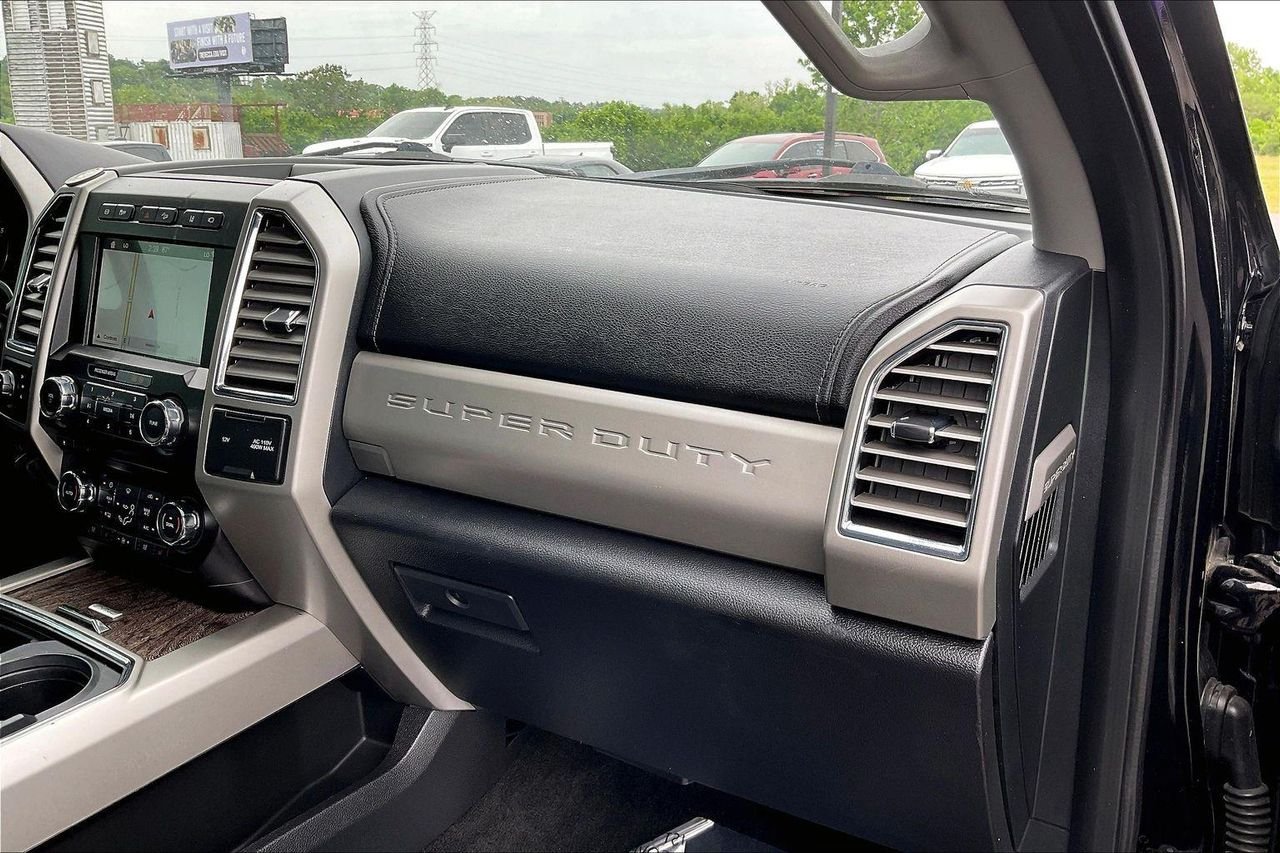 Used 2017 SHADOW BLACK Ford LARIAT image 24