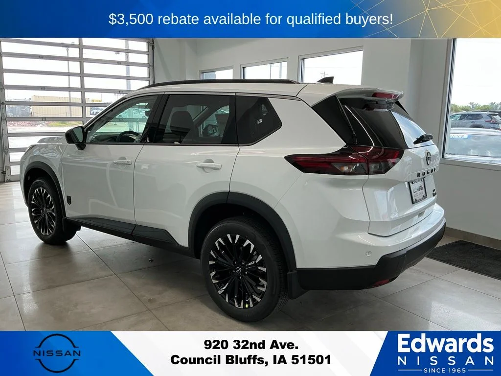 New 2026 Everest White Pearl TriCoat Nissan Dark Armor™ image 5