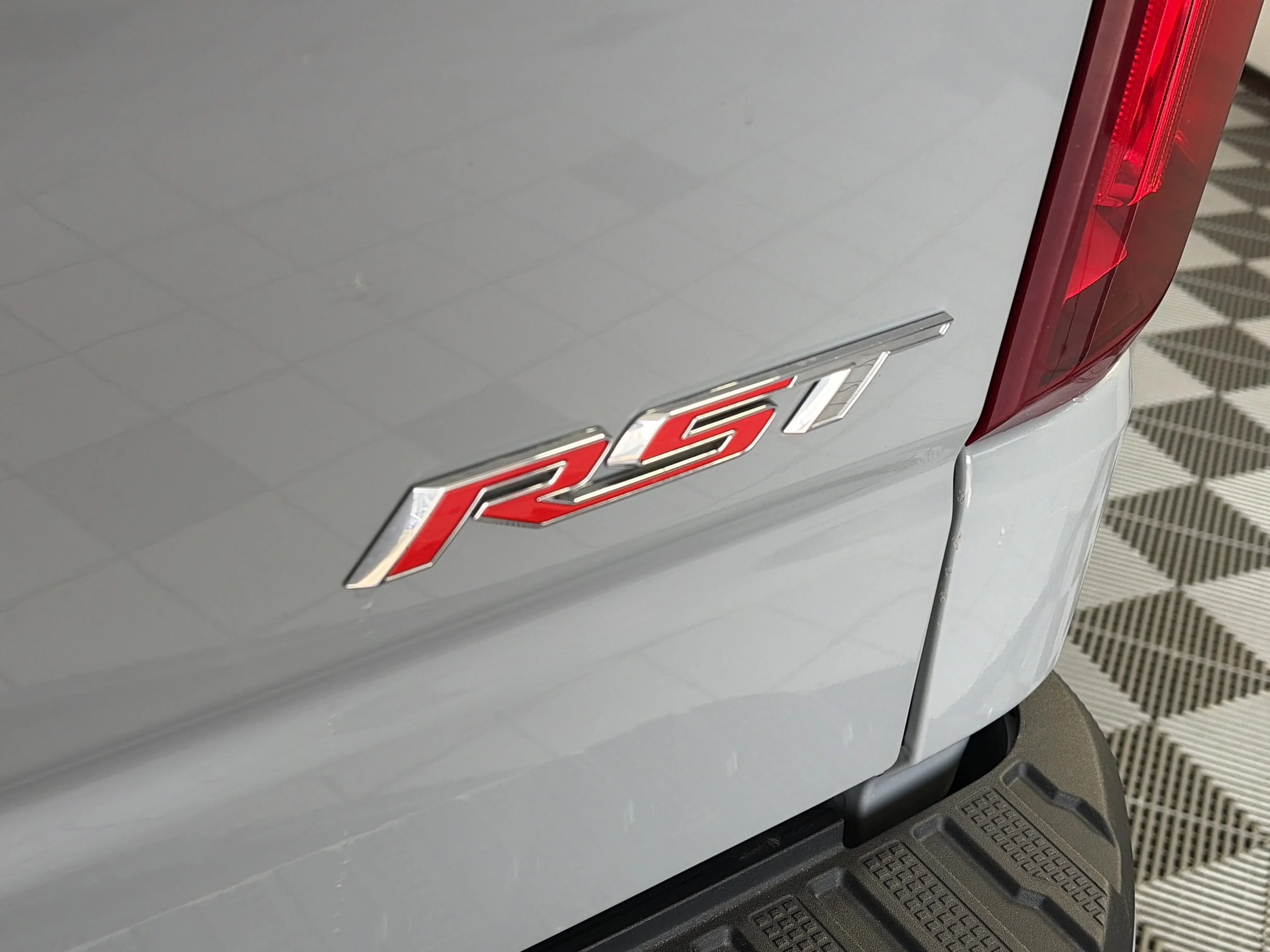 2024 Chevrolet Silverado 1500 RST - Photo 16