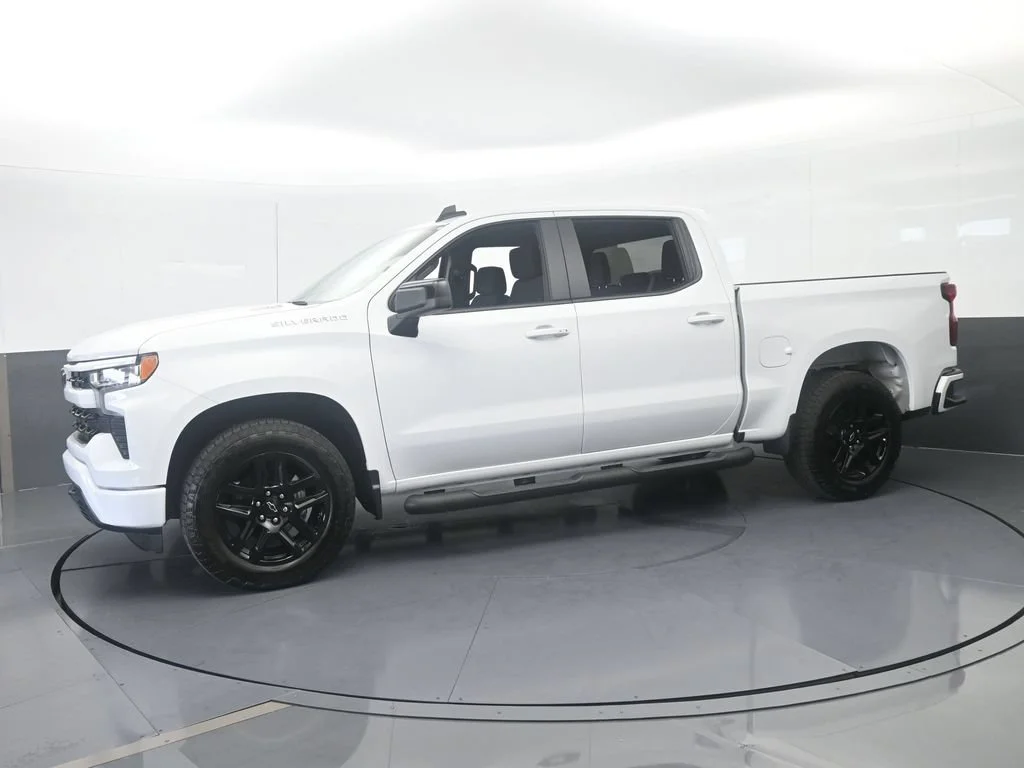 Used 2026 Summit White Chevrolet RST image 2
