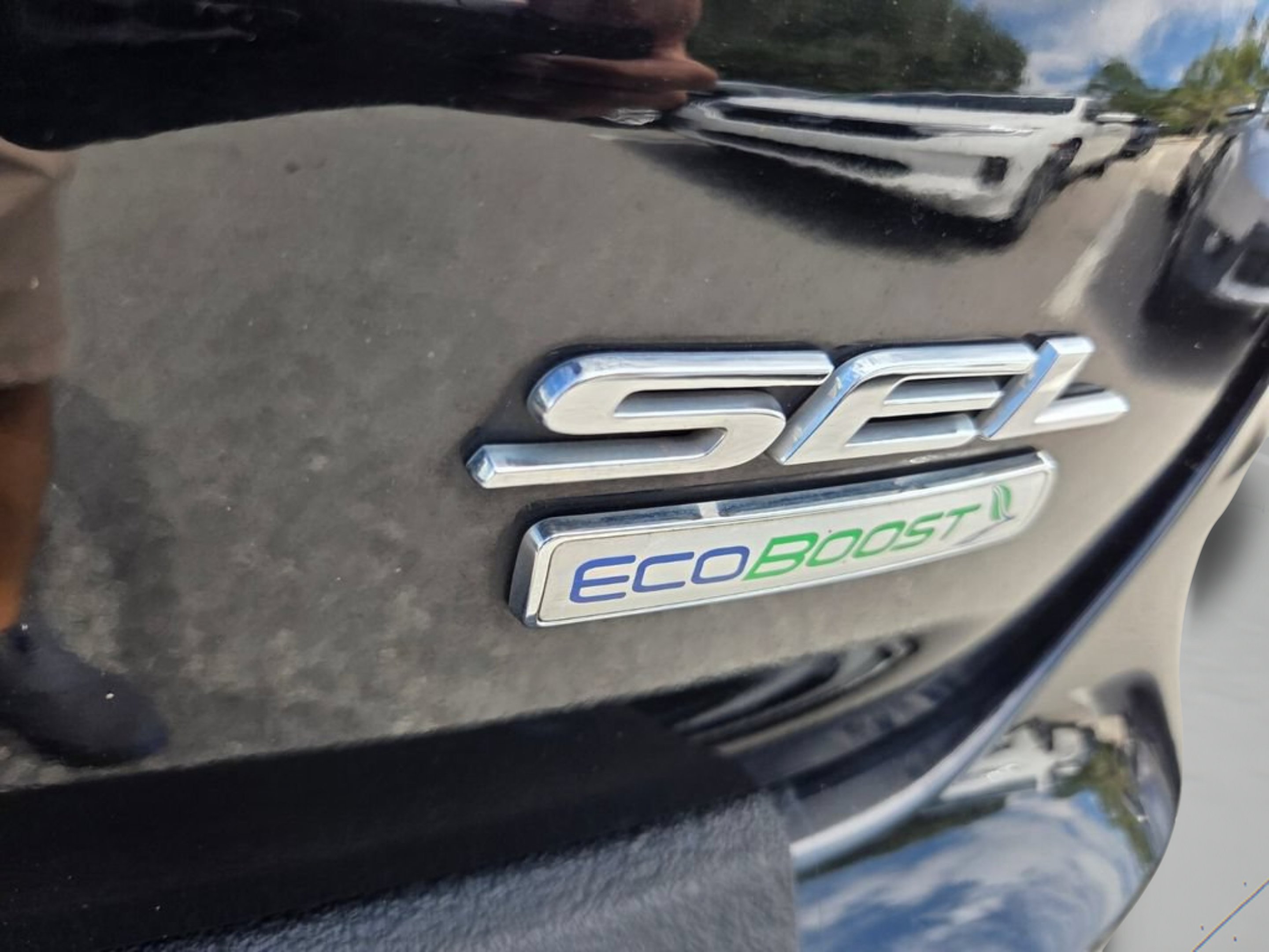 Used 2019 Black Metallic Ford SEL image 32