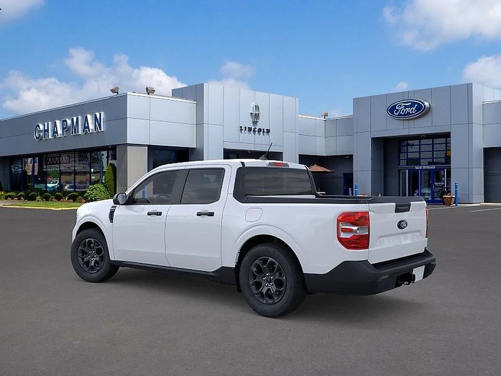 New 2026 Oxford White Ford XLT image 4
