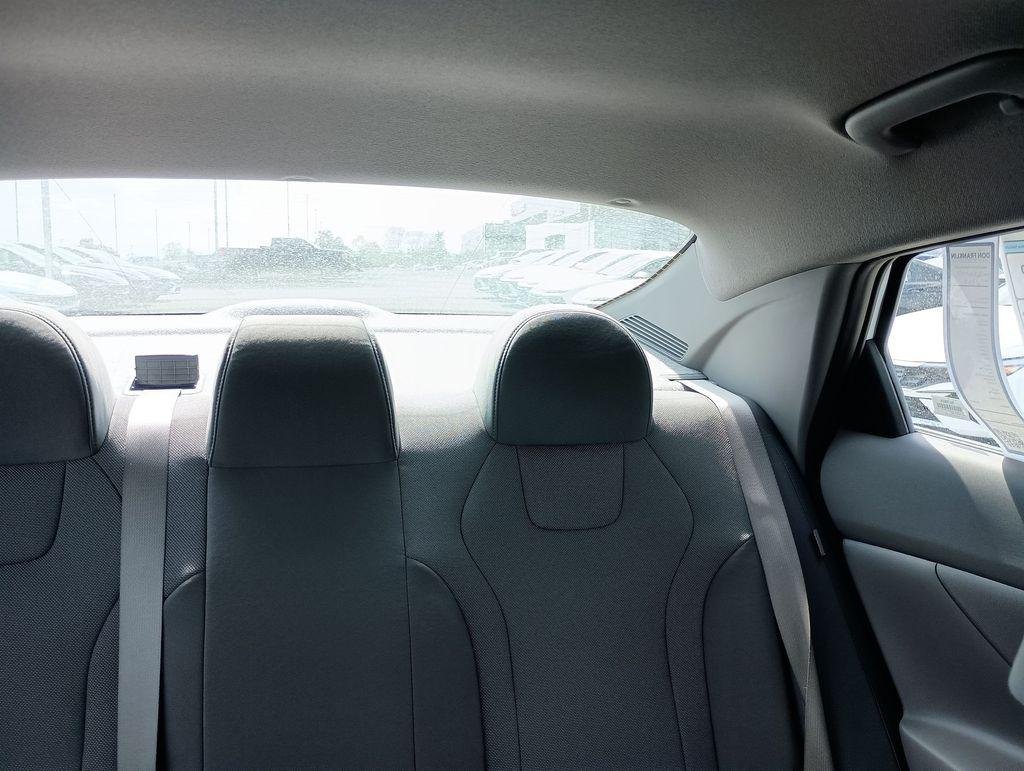 New 2026 White Hyundai SE image 14
