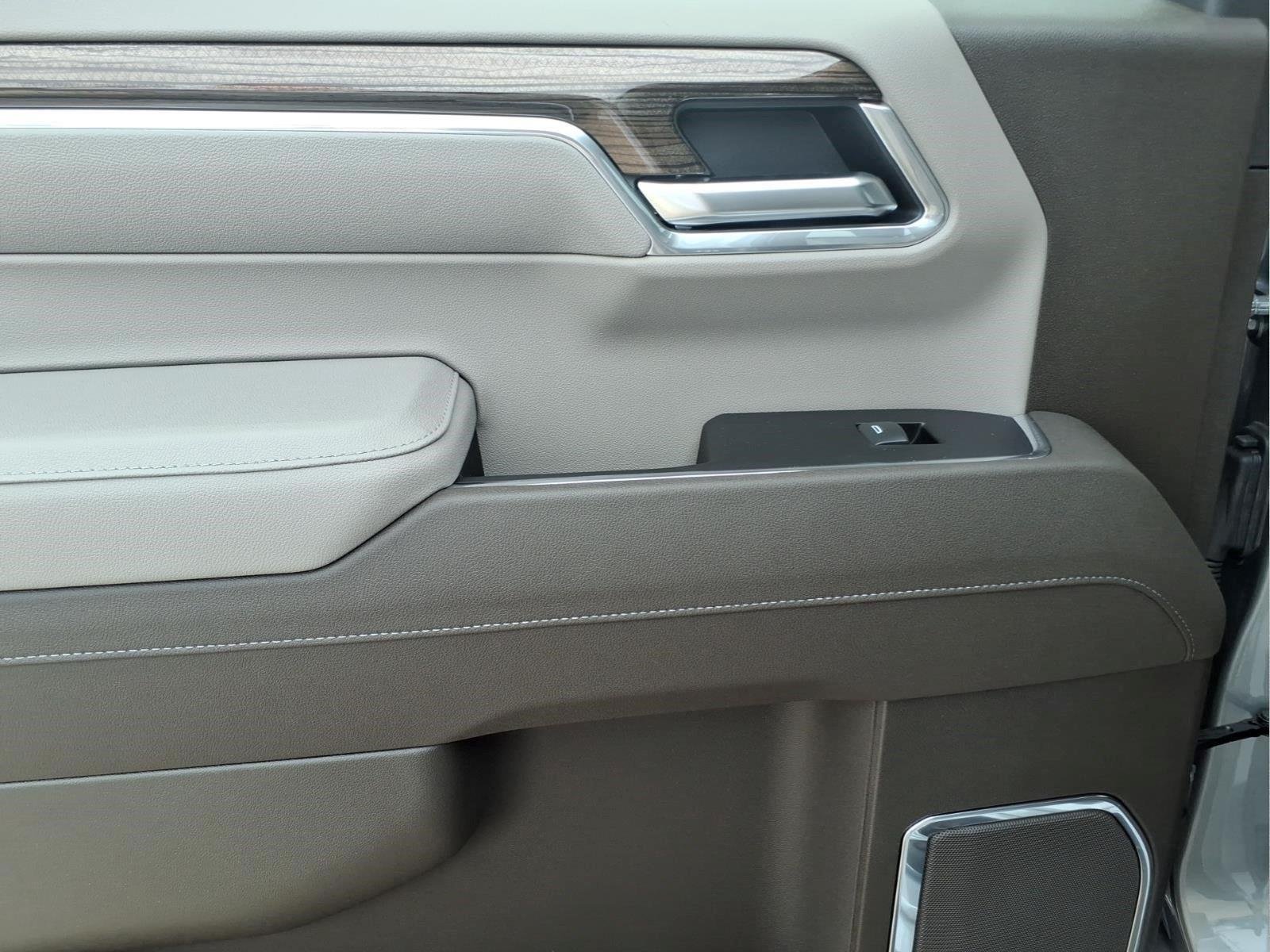 New 2026 Sterling Gray Metallic Chevrolet LT Trail Boss image 9